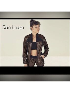 NEW Demi Lavato Y2K Fabletics weather Resistant Workout Jacket size Small